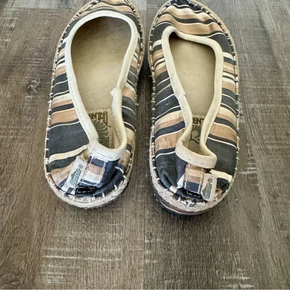 Simple Green Toe Striped Espadrille Flats